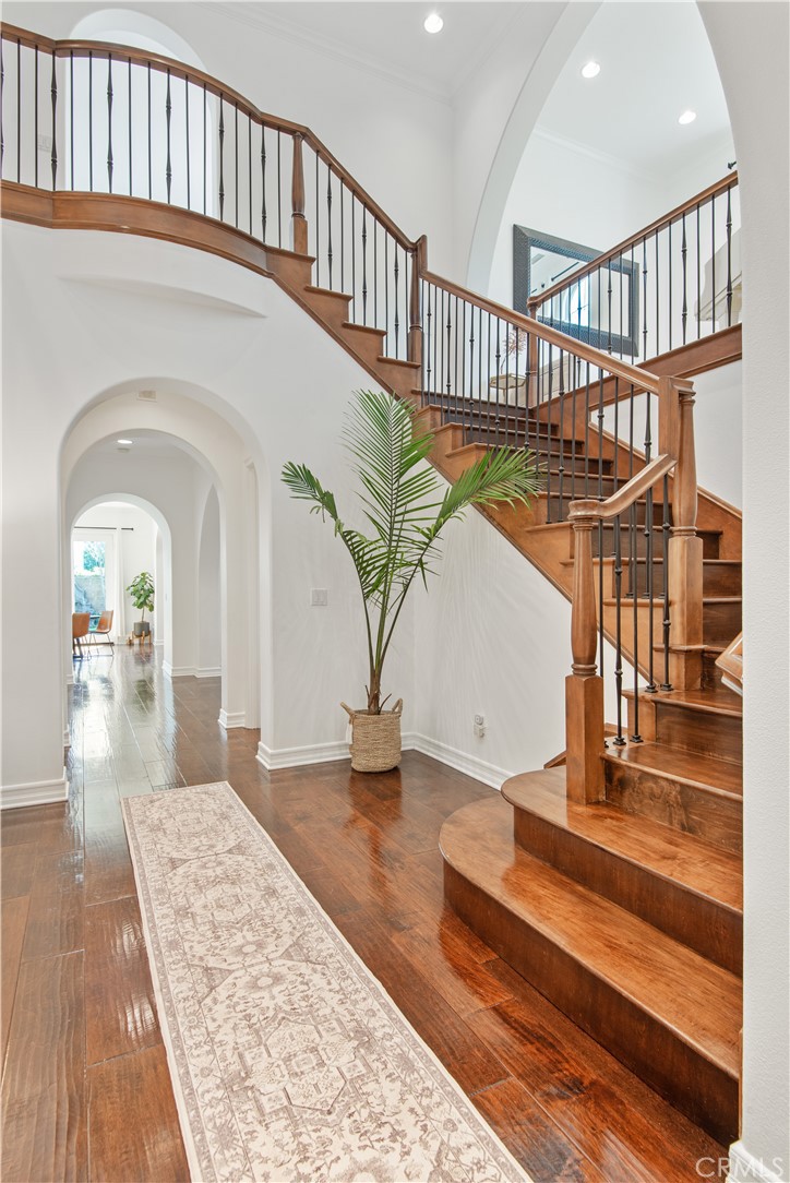 8005 Bell Crest Drive Property Photo 7