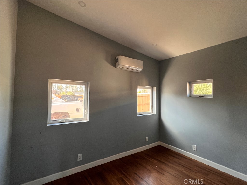 1563 Sawpeck Way Property Photo 6