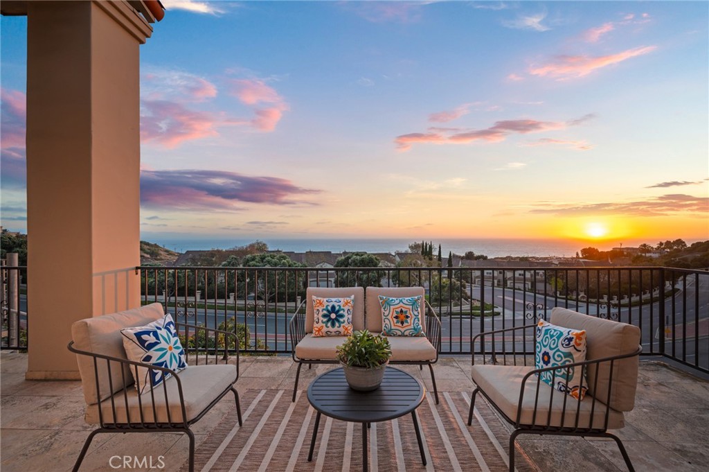 7050 Via Del Mar Property Photo 1
