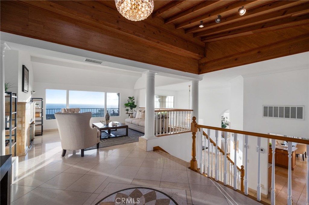 7050 Via Del Mar Property Photo 7