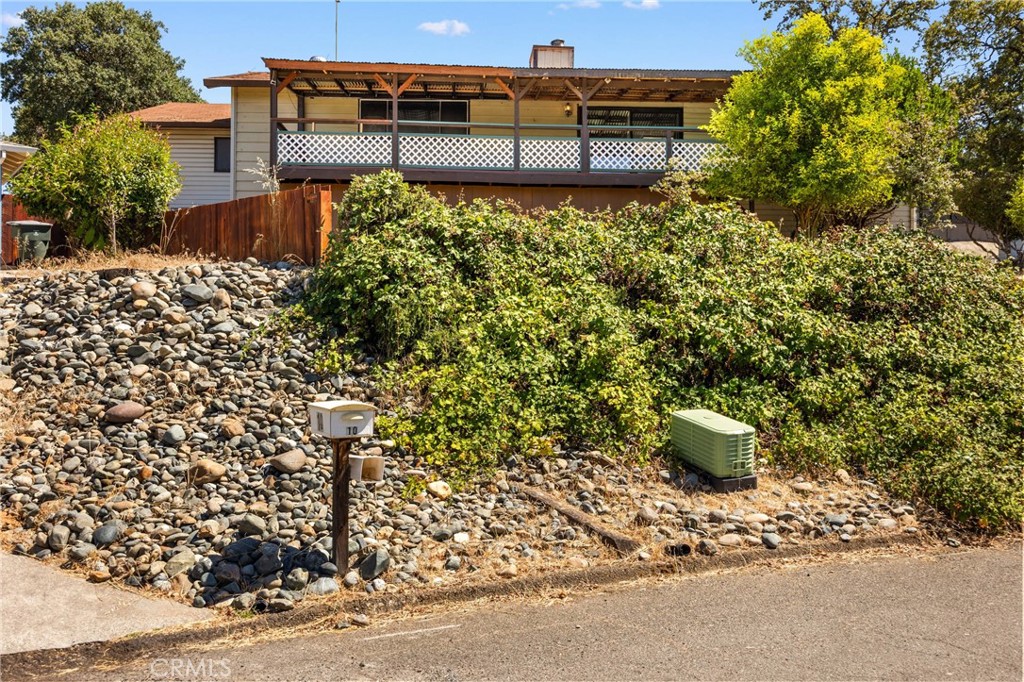 158 Apache Circle Property Photo 4