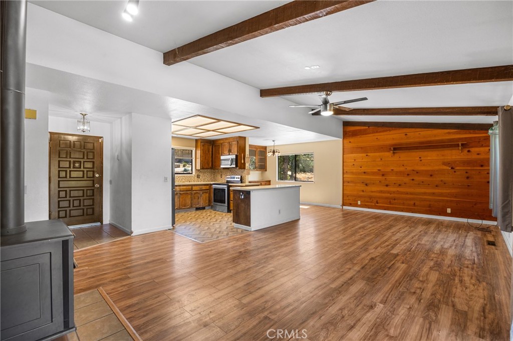 158 Apache Circle Property Photo 7