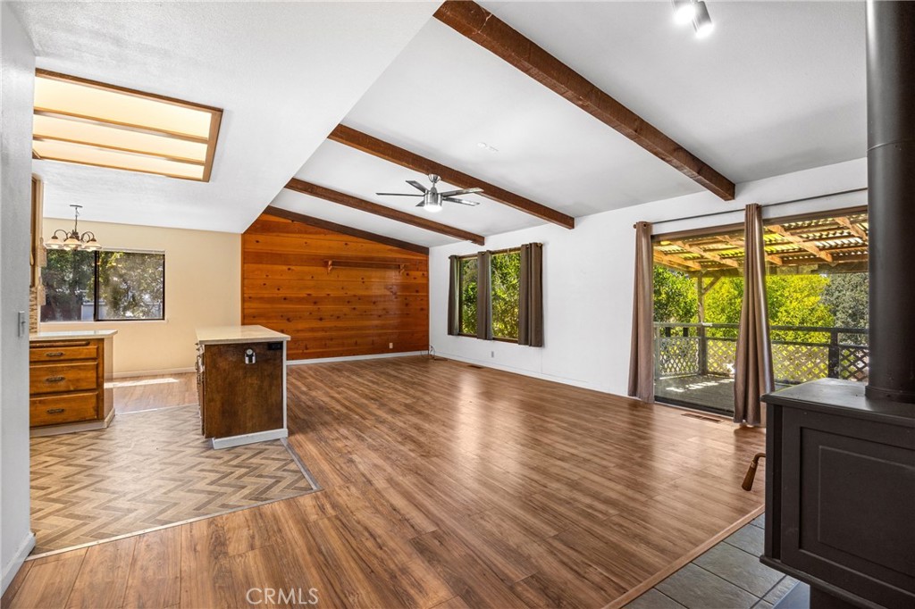 158 Apache Circle Property Photo 8