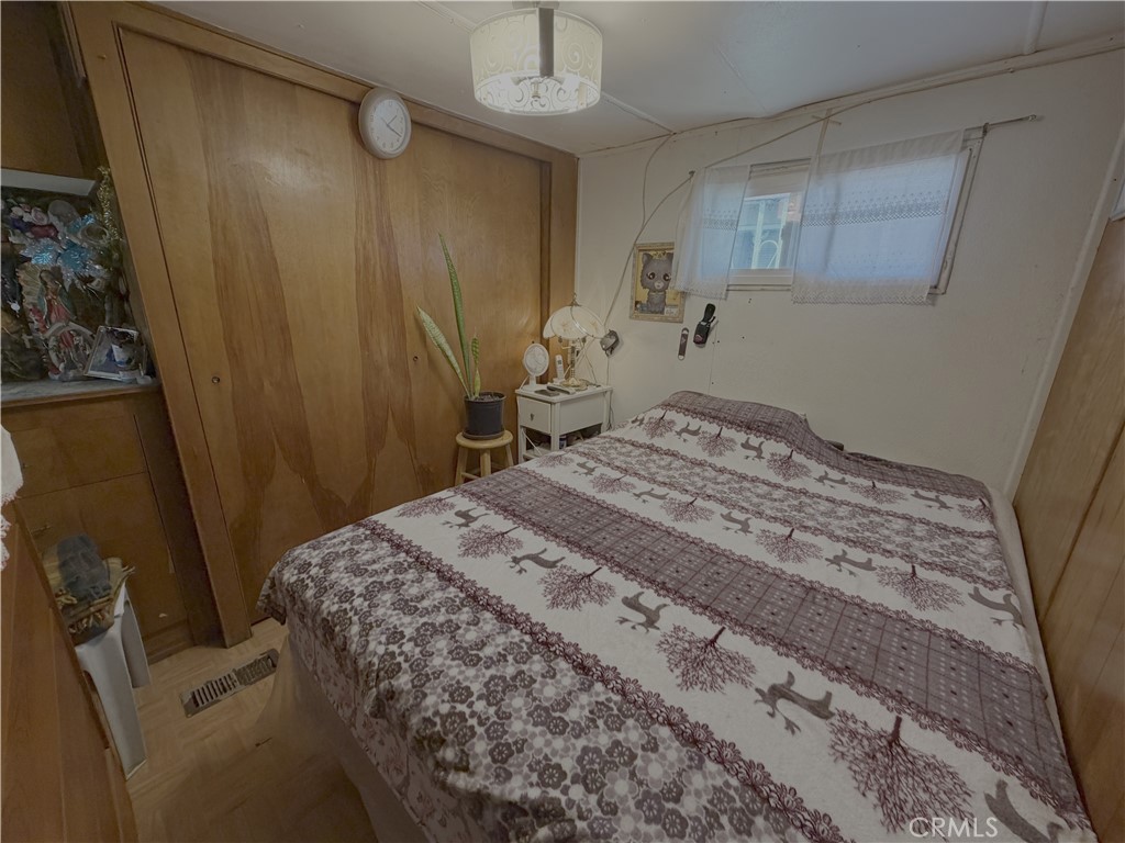 520 E Carson Street Property Photo 7