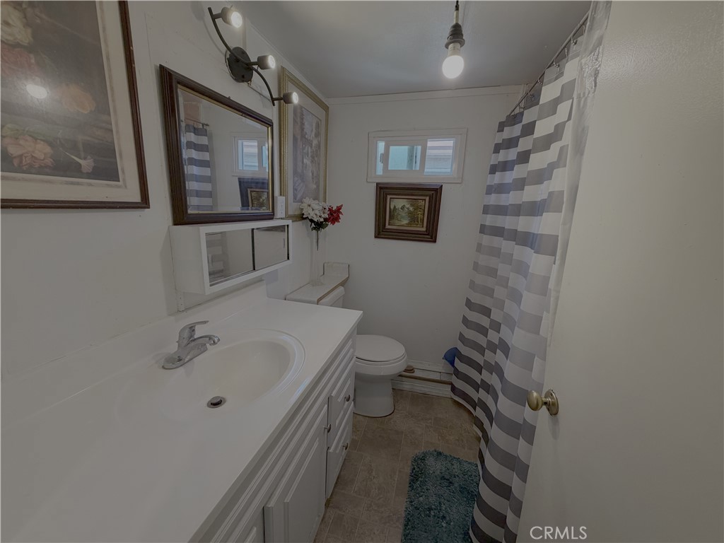 520 E Carson Street Property Photo 8