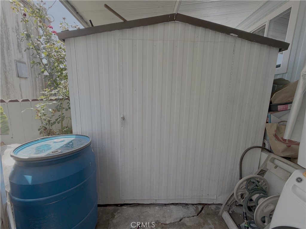 520 E Carson Street Property Photo 10