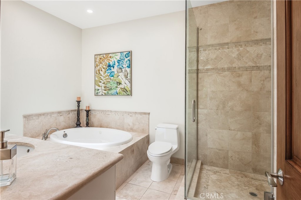 1600 Addison Property Photo 18