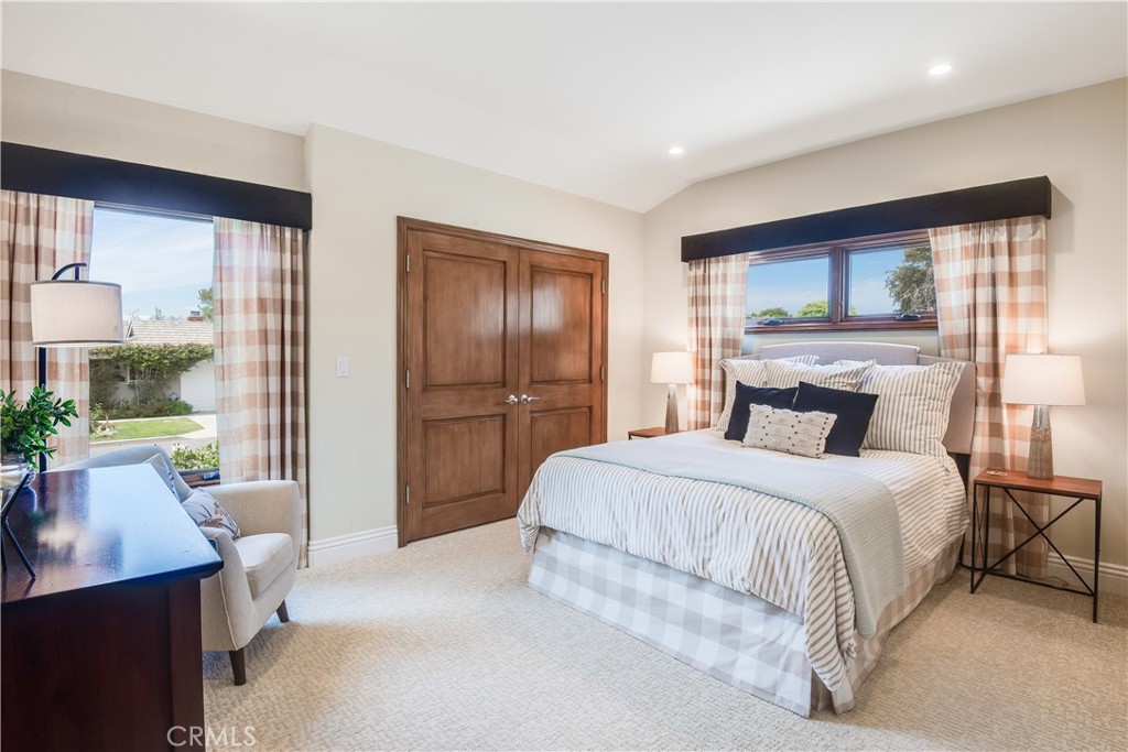 1600 Addison Property Photo 20