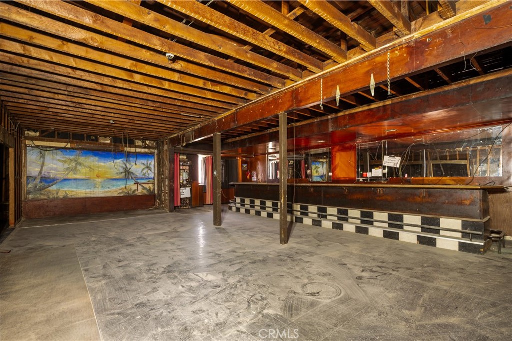 1908 S Pacific Property Photo 6