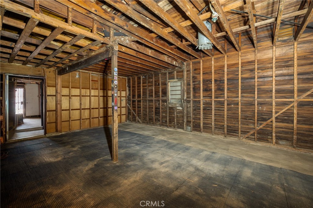 1908 S Pacific Property Photo 10