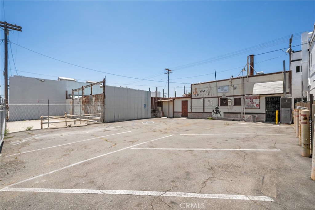 1908 S Pacific Property Photo 21