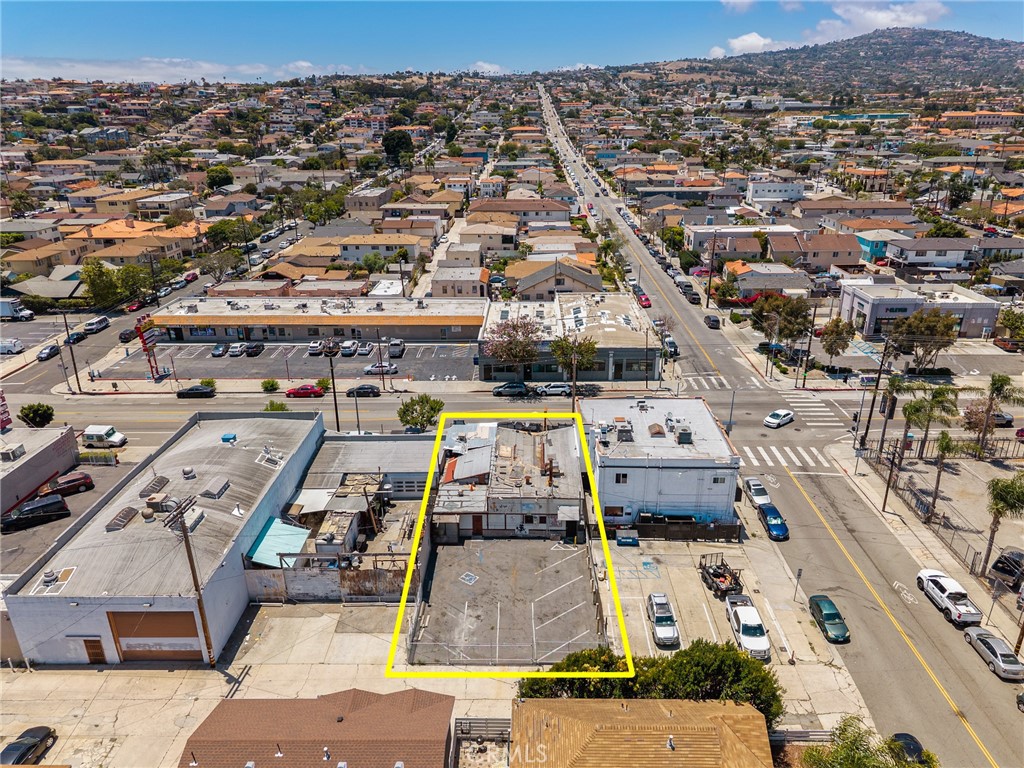 1908 S Pacific Property Photo 27