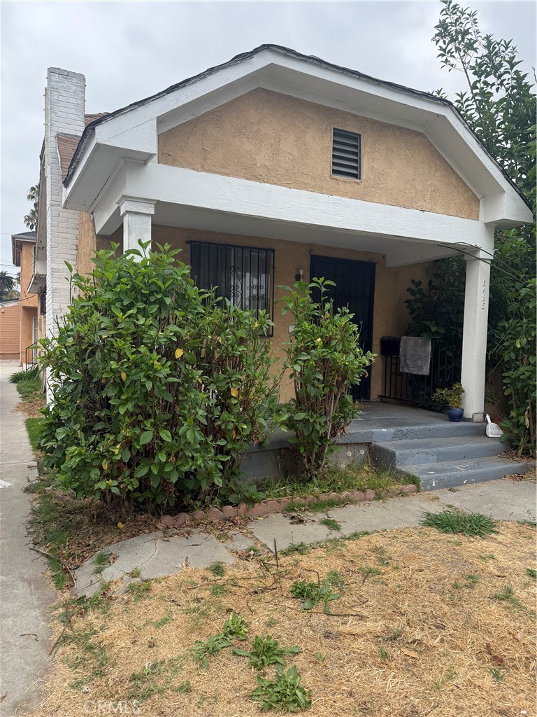 5425 S St Andrews Property Photo 3