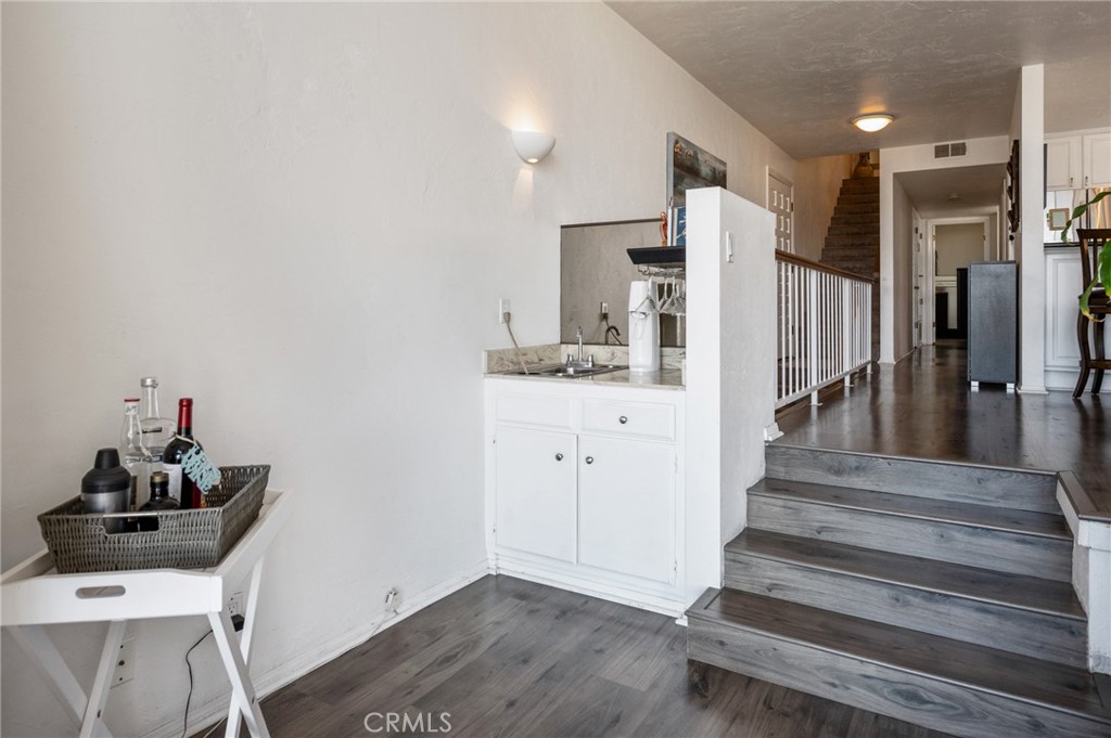 3513 S Kerckhoff Avenue Property Photo 12
