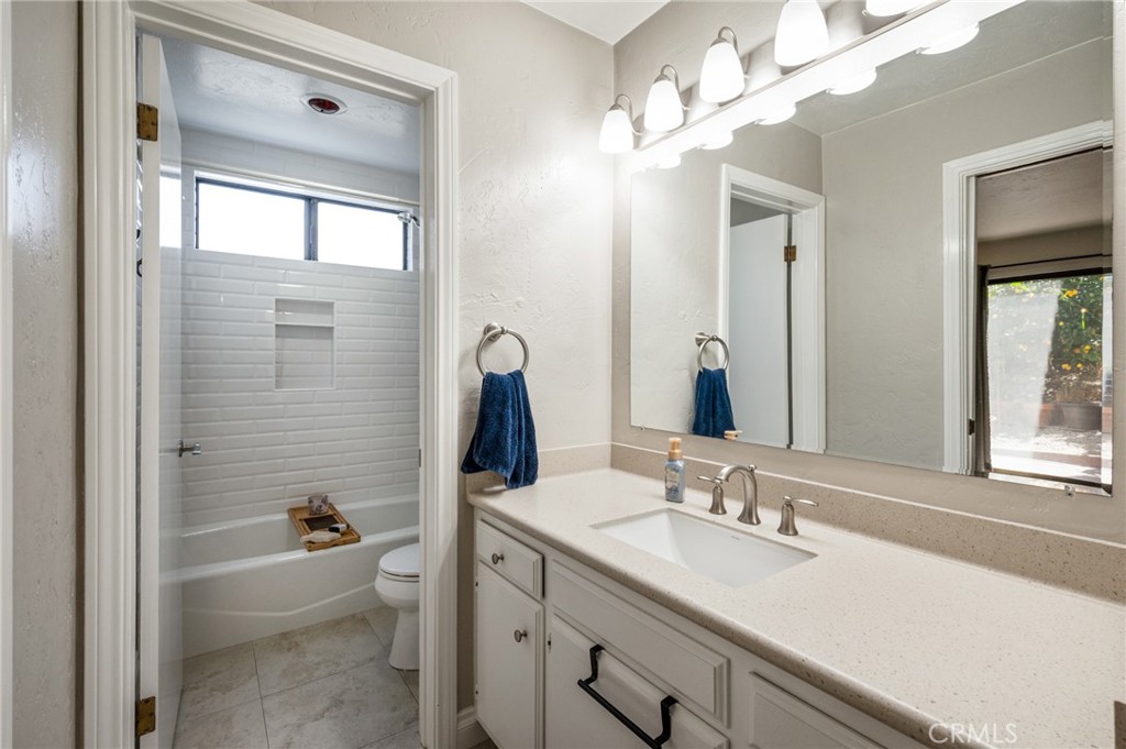 3513 S Kerckhoff Avenue Property Photo 24