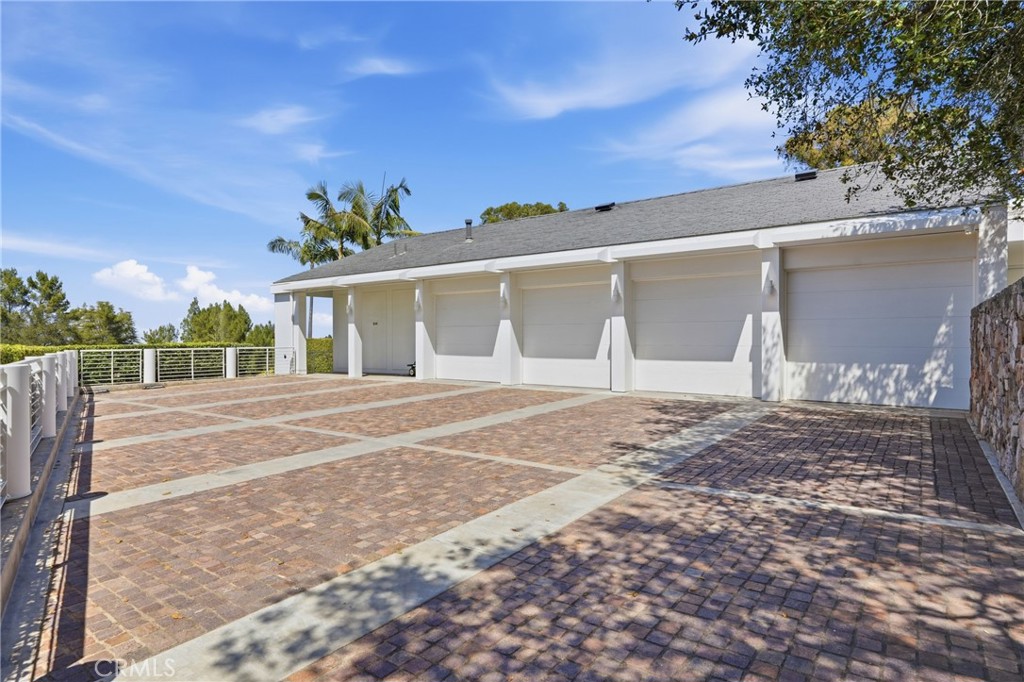 18 E Crest Road Property Photo 66