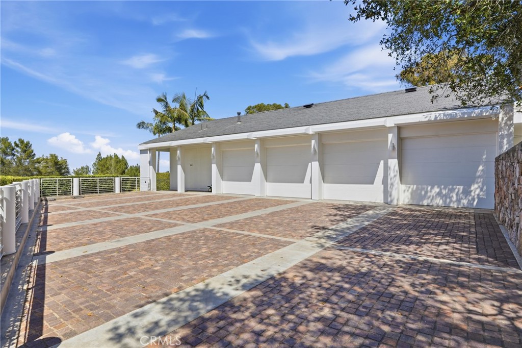 18 E Crest Road Property Photo 67