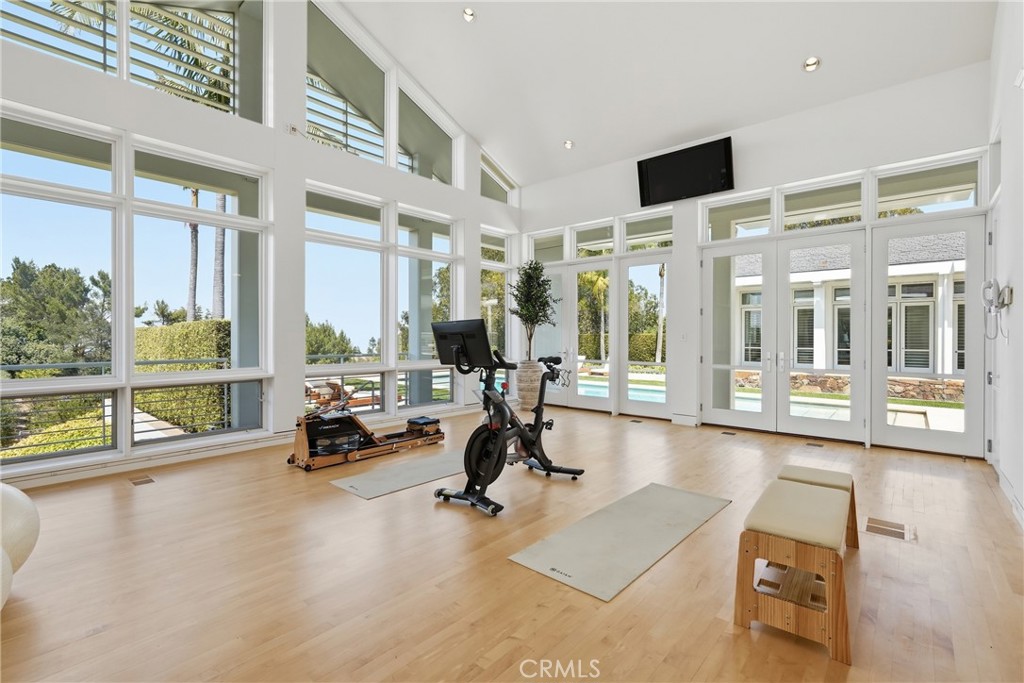 18 E Crest Road Property Photo 67