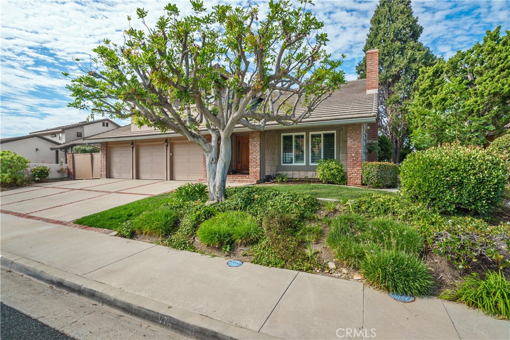 4235 Rousseau Lane Property Photo 2