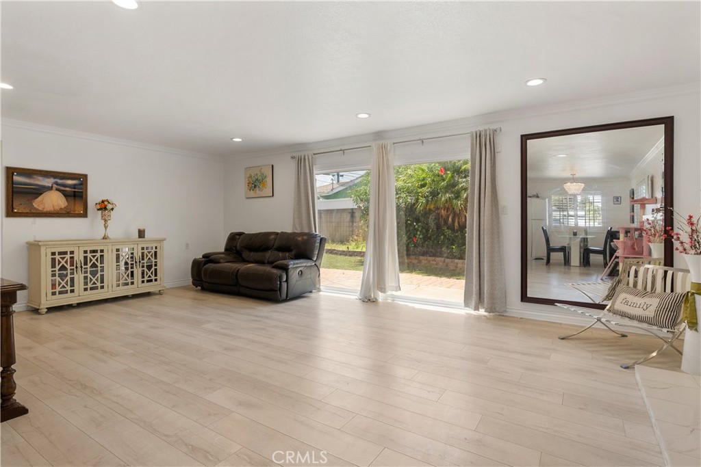 5282 Trinette Property Photo 11