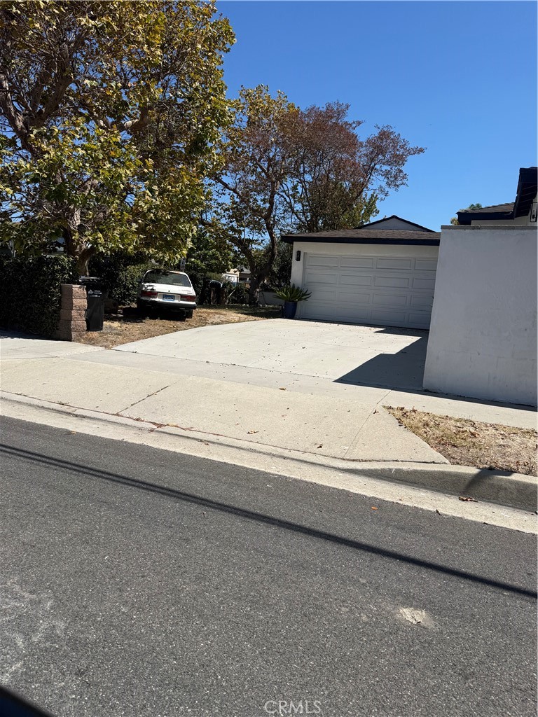 25003 Andreo Property Photo 2