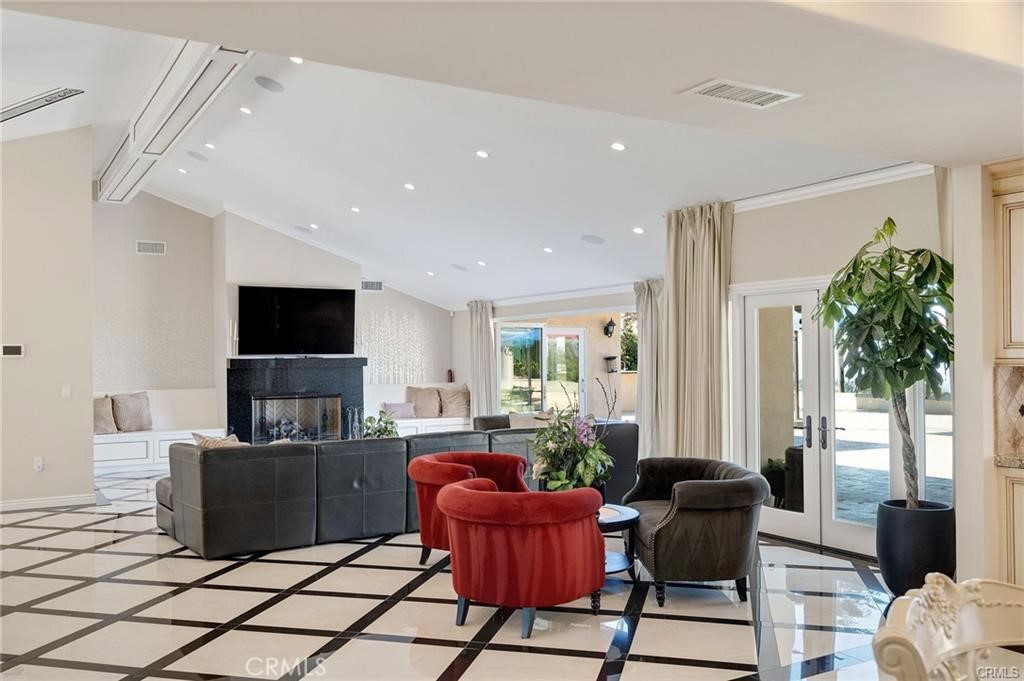 21 Coveview Property Photo 18