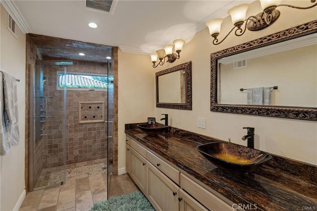 21 Coveview Property Photo 58