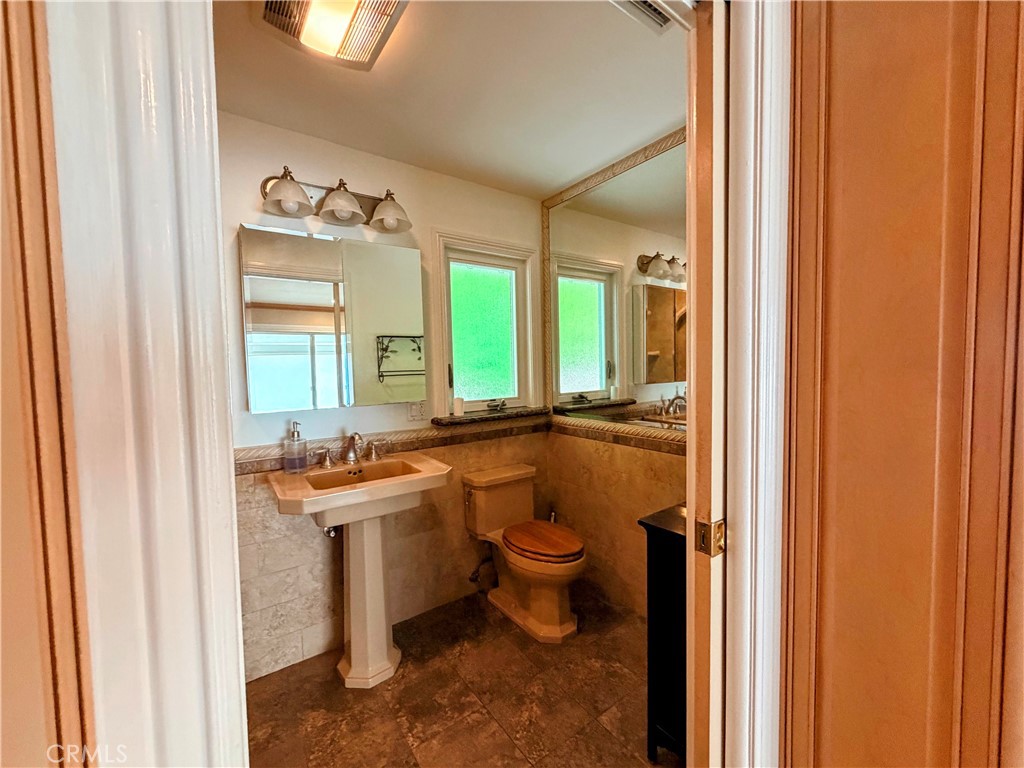 400 Via Almar Property Photo 5