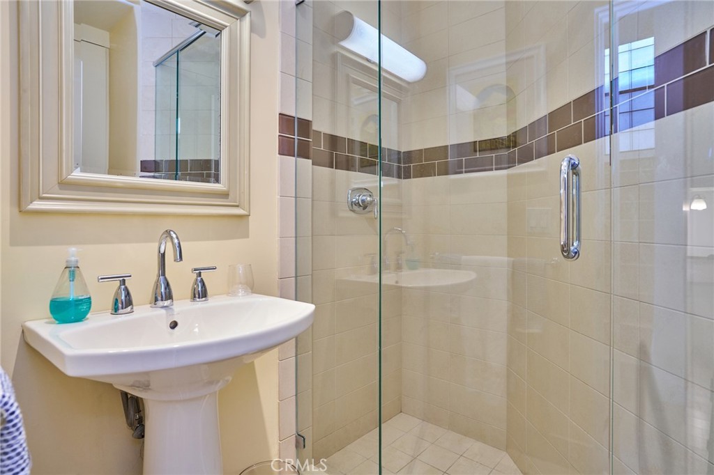 151 Napoleon Street Property Photo 11