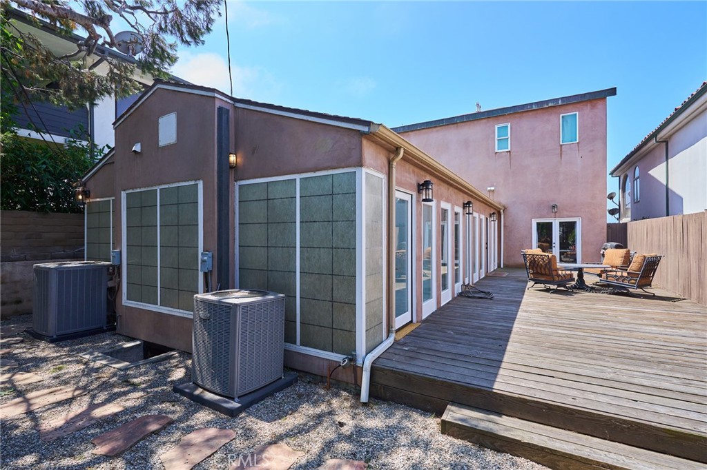 151 Napoleon Street Property Photo 35