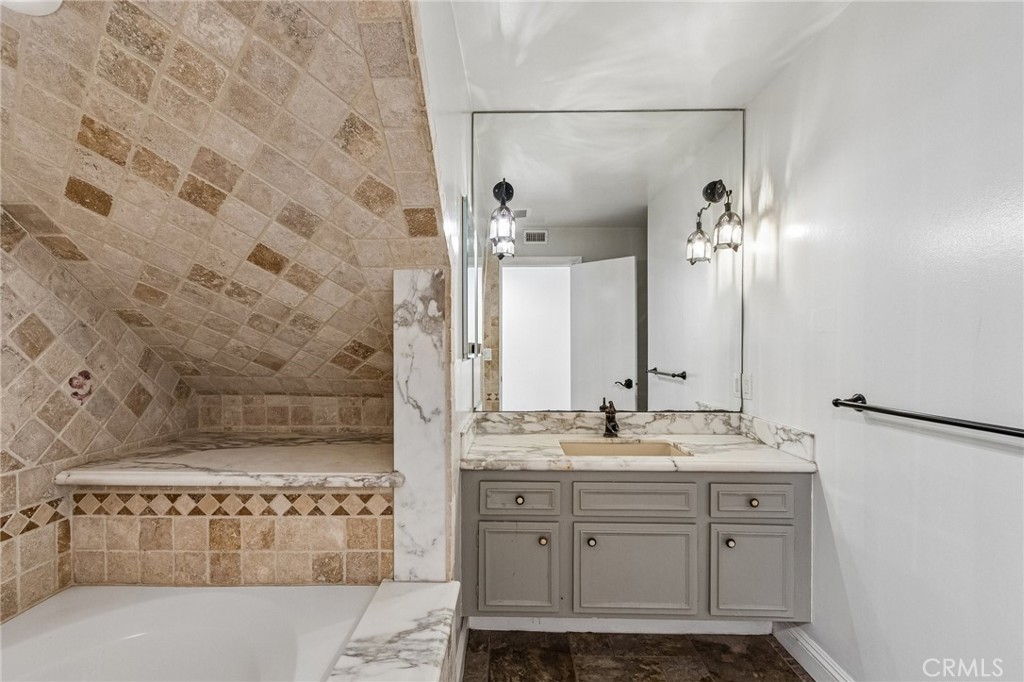 42 Kanan Road Property Photo 29