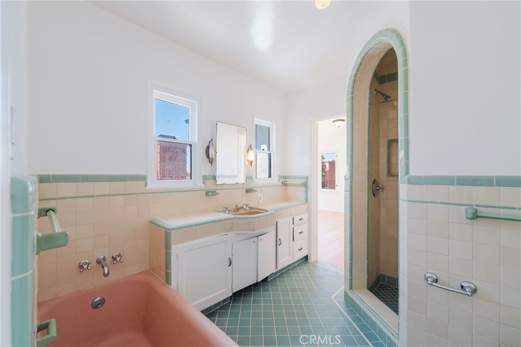 1964 Palmerston Property Photo 38