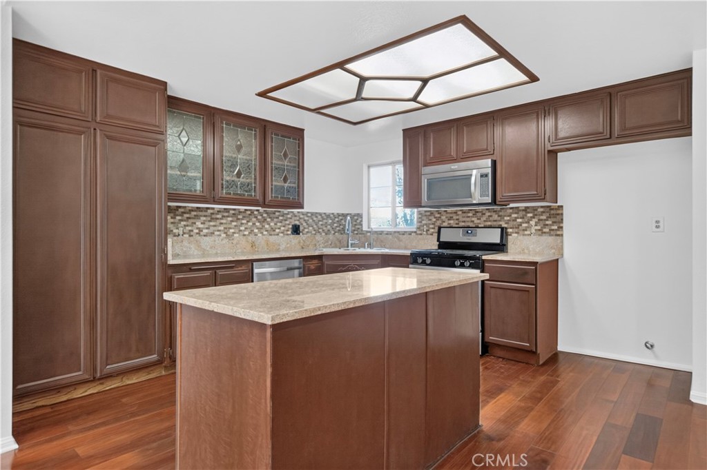 201 S Brookside Court Property Photo 8