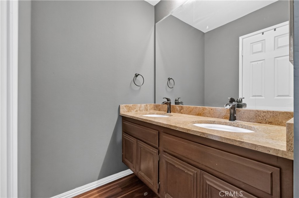 201 S Brookside Court Property Photo 14