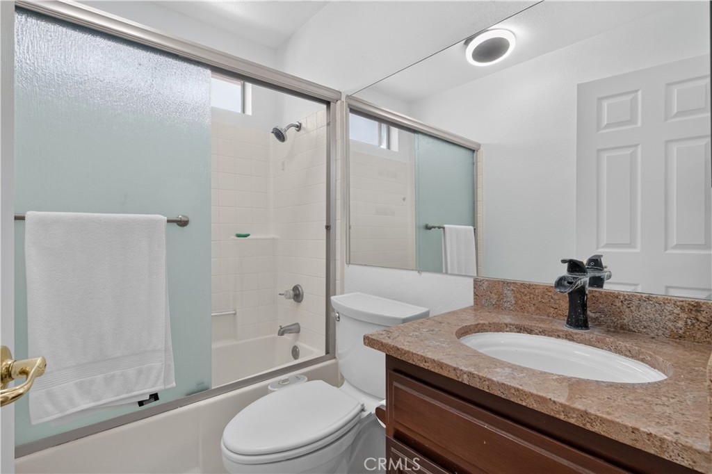 201 S Brookside Court Property Photo 17
