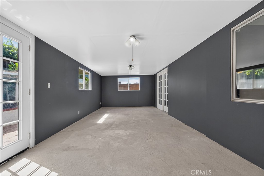 201 S Brookside Court Property Photo 21