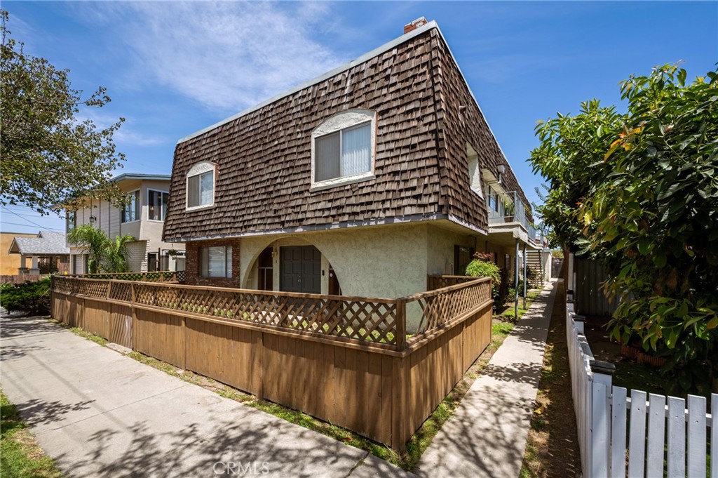 380 Temple Avenue Property Photo 2