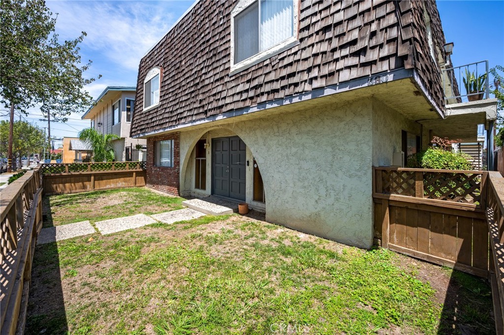 380 Temple Avenue Property Photo 3