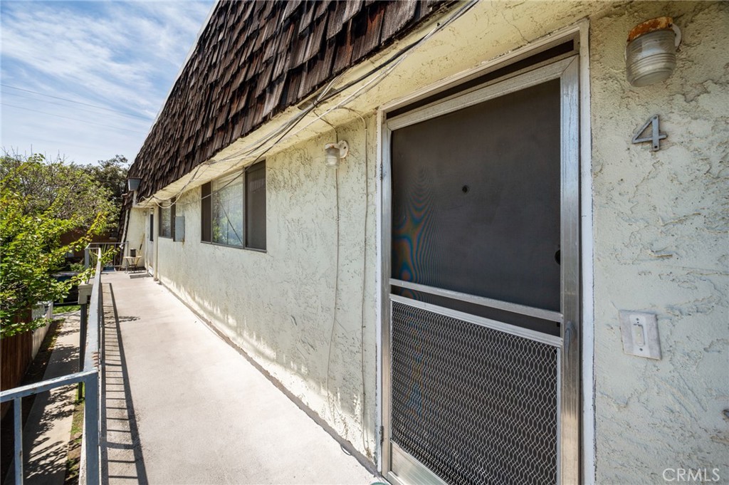 380 Temple Avenue Property Photo 14
