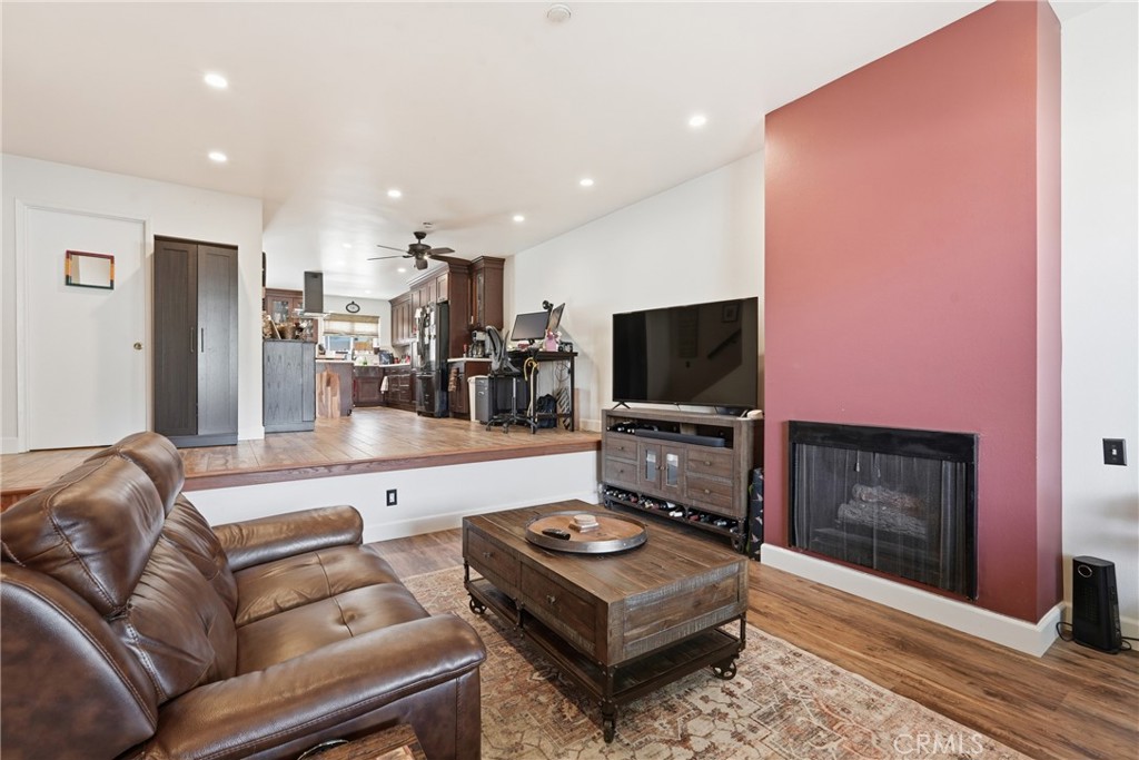 1710 Grant Ave 6 Property Photo 11