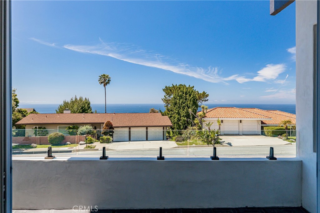 7190 Crest Property Photo 4