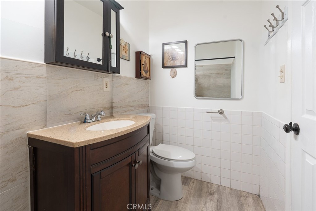 256 W 14th Property Photo 18