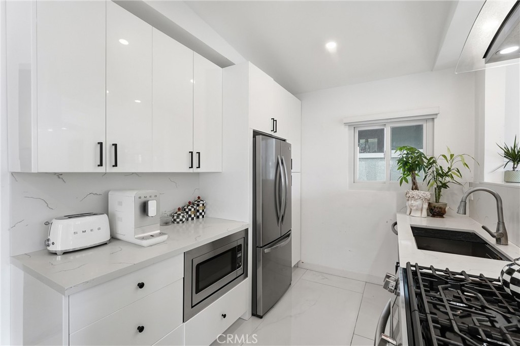 1729 Axenty Way Property Photo 13