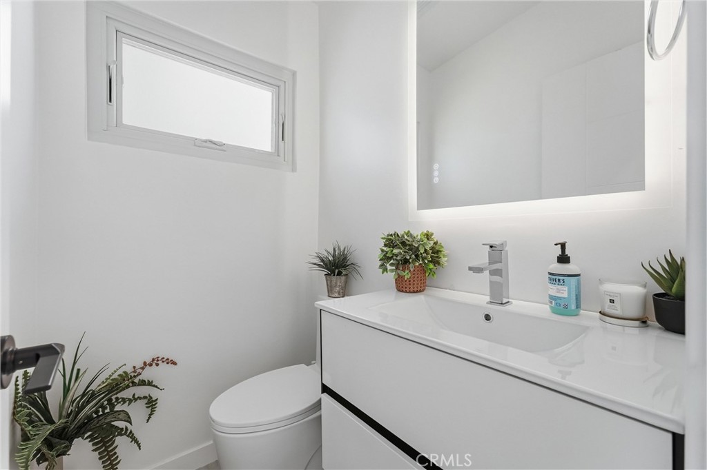 1729 Axenty Way Property Photo 16