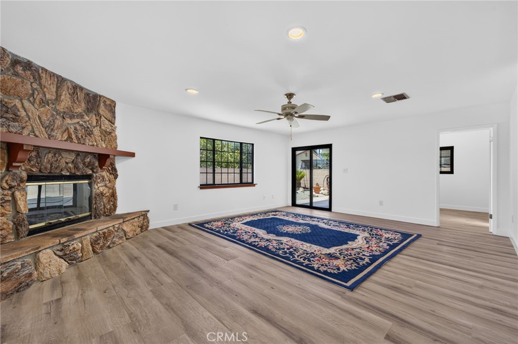 21213 Budlong Property Photo 6
