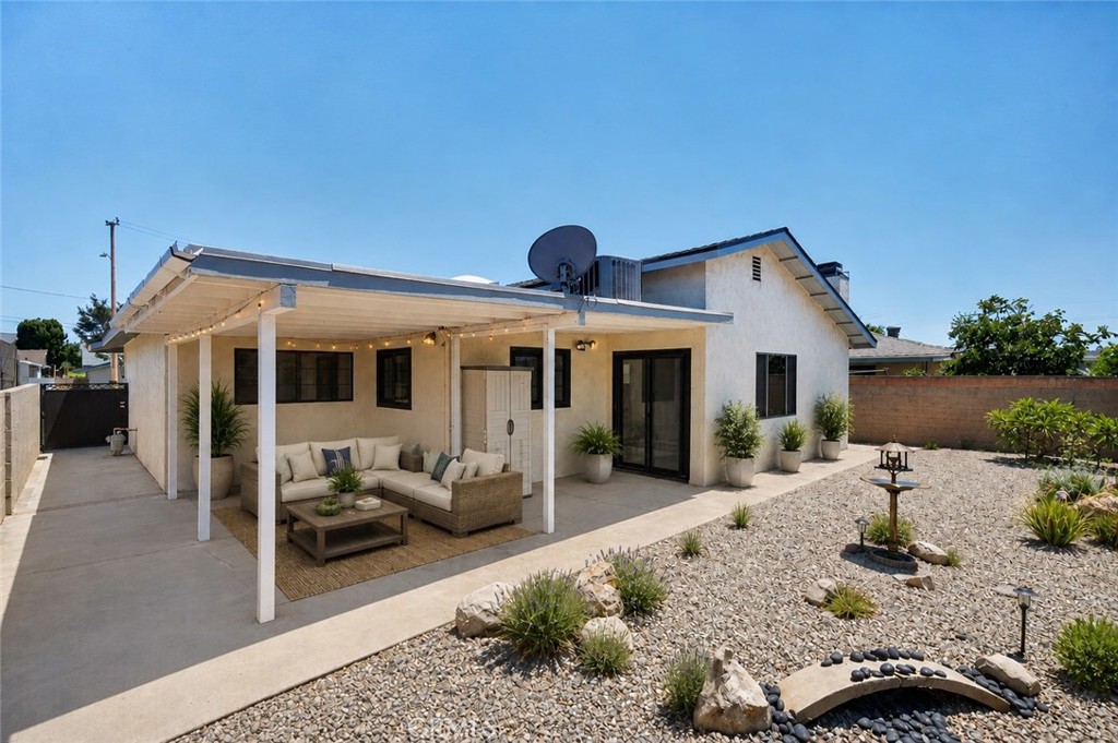 21213 Budlong Property Photo 9