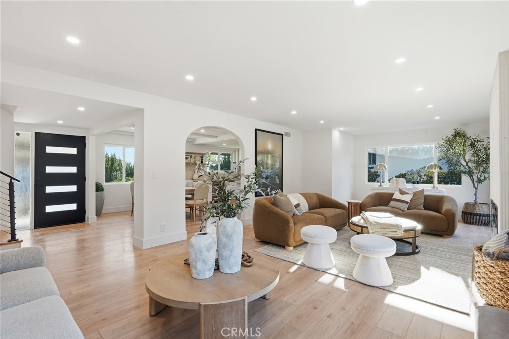 5602 Sunmist Property Photo 1