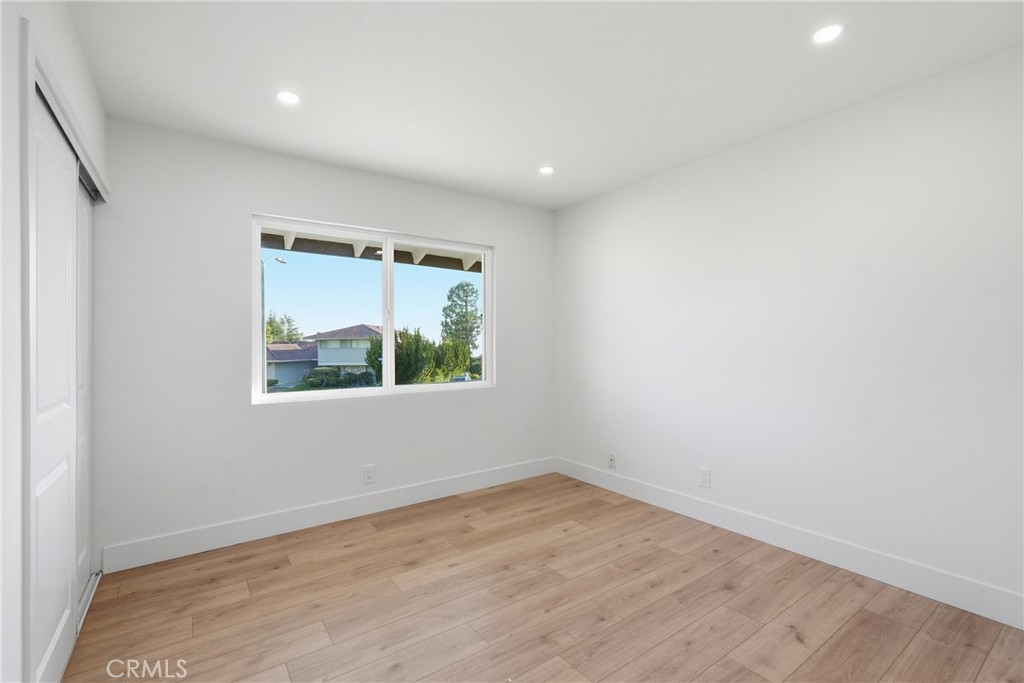 5602 Sunmist Property Photo 38