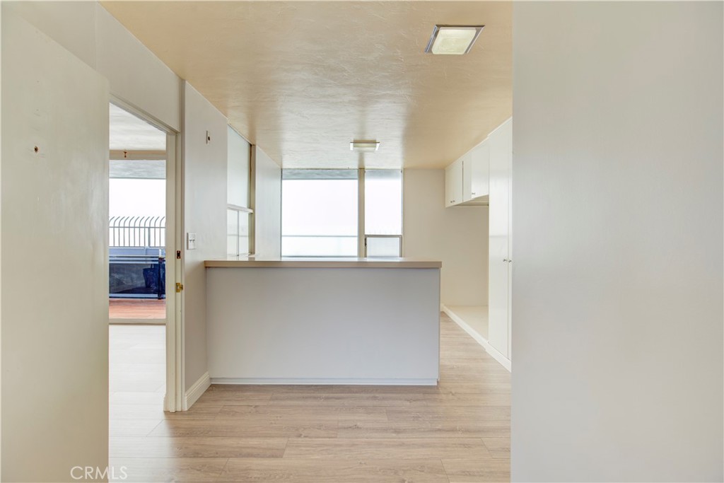 739 W 9th Street Property Photo 4