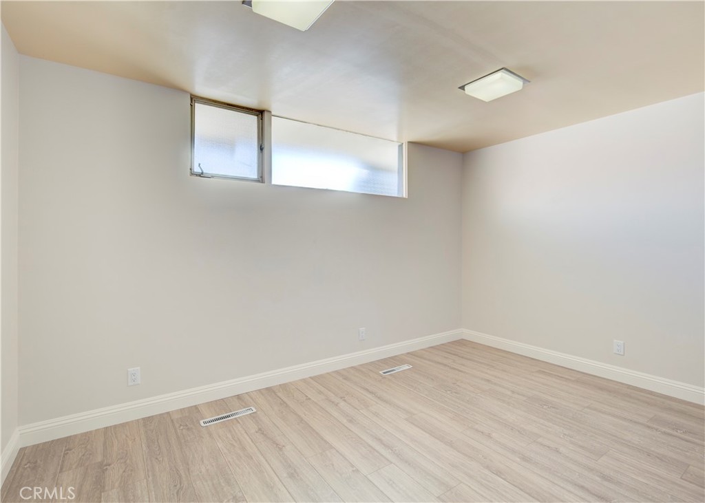 739 W 9th Street Property Photo 15